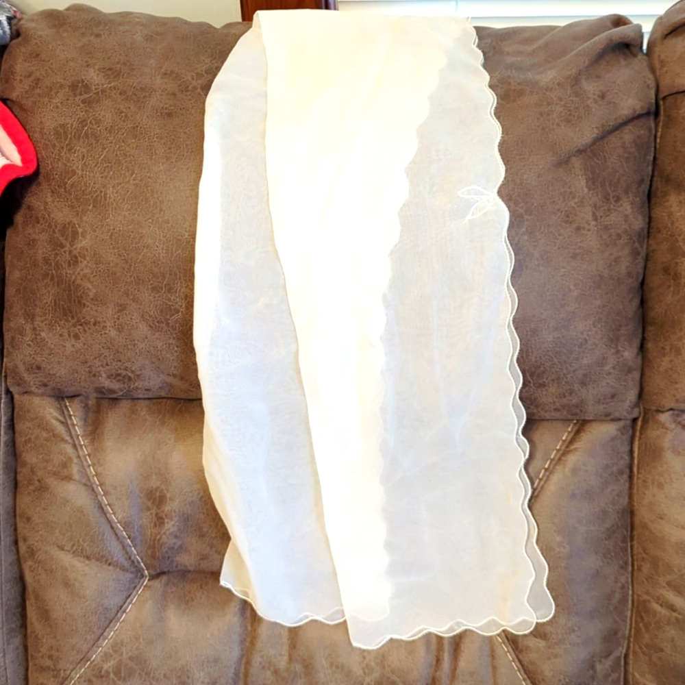 Off white scalloped edged scarf